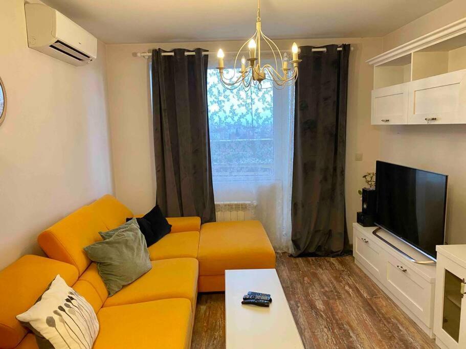 Stylish Magenta Apartment - Terrace & Free Parking Sofia Luaran gambar